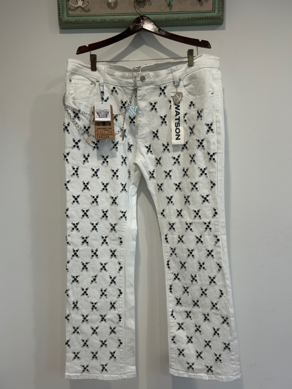 Watson White Straight Men’s Jeans with Black Embellished X & chain 42 new